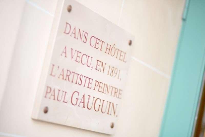 Hotel Delambre Paris Amenities photo